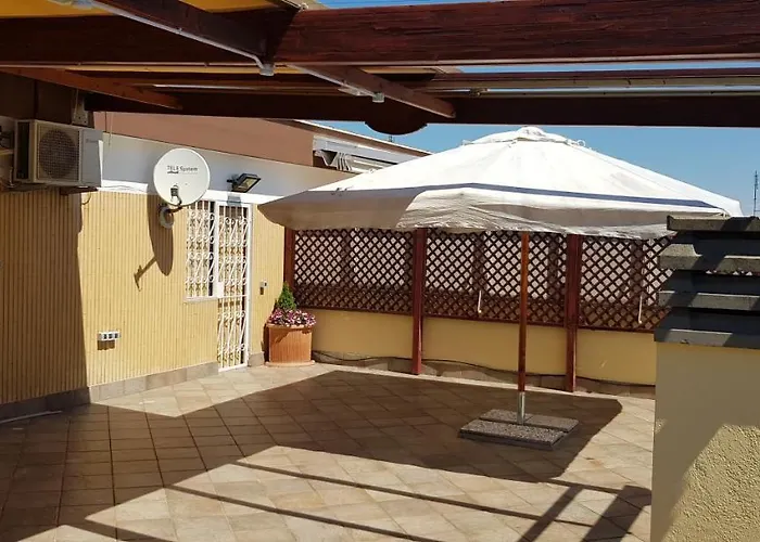 Superattico Con Vista Sul Centro E I Colli Albani Apartment Rom