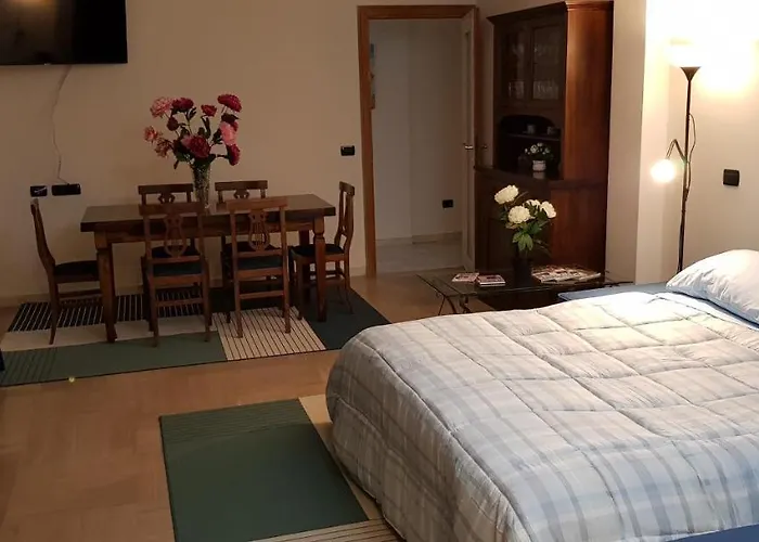 Superattico Con Vista Sul Centro E I Colli Albani Apartment *
