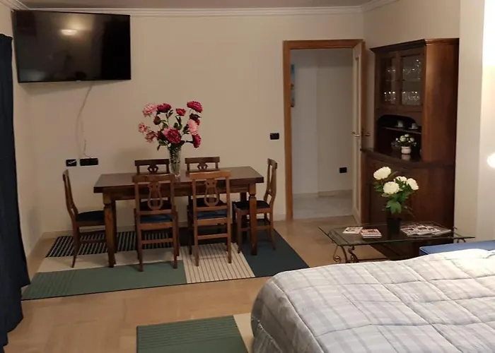 Superattico Con Vista Sul Centro E I Colli Albani Apartment