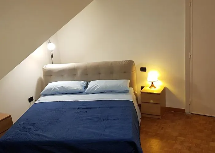 Superattico Con Vista Sul Centro E I Colli Albani Apartment *