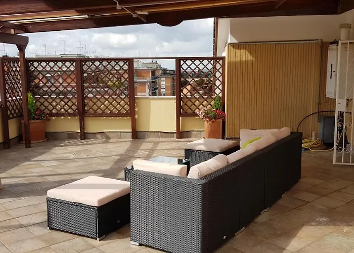 Apartment Superattico Con Vista Sul Centro E I Colli Albani Rom