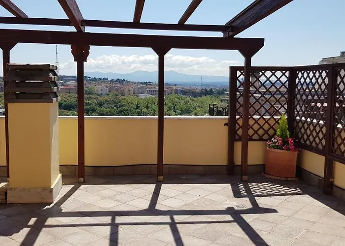 Superattico Con Vista Sul Centro E I Colli Albani Rom